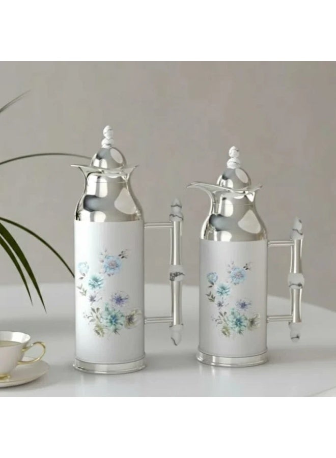 ريفان طقم ترامس فضي مزخرف بنقوش زهور زرقاء ناعمة ❄️🌼 | قطعتان (1 لتر + 0.7 لتر) - Image 2